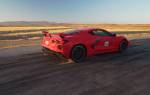 1/2 мили Drag Race: набор треков Shelby GT500 vs. C8 Корвет