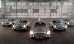 Aston Martin собирает 5 золотых пальцев DB5 только за один раз
