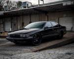 Chevy Impala SS славно раскачивает большие колеса, не выглядя нелепо