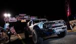 Ford Bronco R пересекает финишную черту Baja 1000