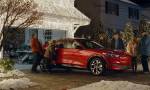 Ford Mustang Mach-E посетил Грисволдс на рождественские каникулы