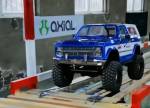 R / C Chevy Blazer преодолевает полосу препятствий - замечательно смотреть
