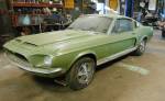 Shelby GT350 1968 года, оставленный в сарае на 35 лет из-за царапины