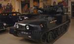 Джей Лено ездит на своем танке Alvis Scorpion 1972 года: «Это не магнит для цыпочек, это алюминий!»