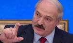 Лукашенко с чиновниками и молодежью спел «Песню о тревожной молодости»‍
