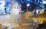 На тротуаре в Тюмени машина сбила группу пешеходов