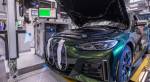 Некоторые производители автомобилей прекращают производство из-за войны