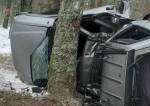 Под Любанью Nissan вылетел в кювет и врезался в дерево: погибли два человека