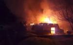 Полицейские вынесли на руках малыша из пылающего дома в Кемерове