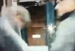 Потрясающая жестокость. Хулиган избил женщину и пенсионера