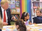 "Рэпер" Трамп превратил американский флаг в жалкую пародию на российский