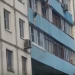 Спасителя повисшей на балконе девочки ждет награда