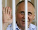 Статкевич покинул судебный зал и сам вернулся в изолятор