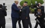 Трамп становится первым действующим американским лидером, чтобы войти в Северную Корею
