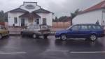 В Дрогичине на парковке ВАЗ наехал на своего владельца