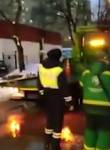 Видео: инспекторы МАДИ не пропустили скорую помощь из-за эвакуации дорогого автомобиля